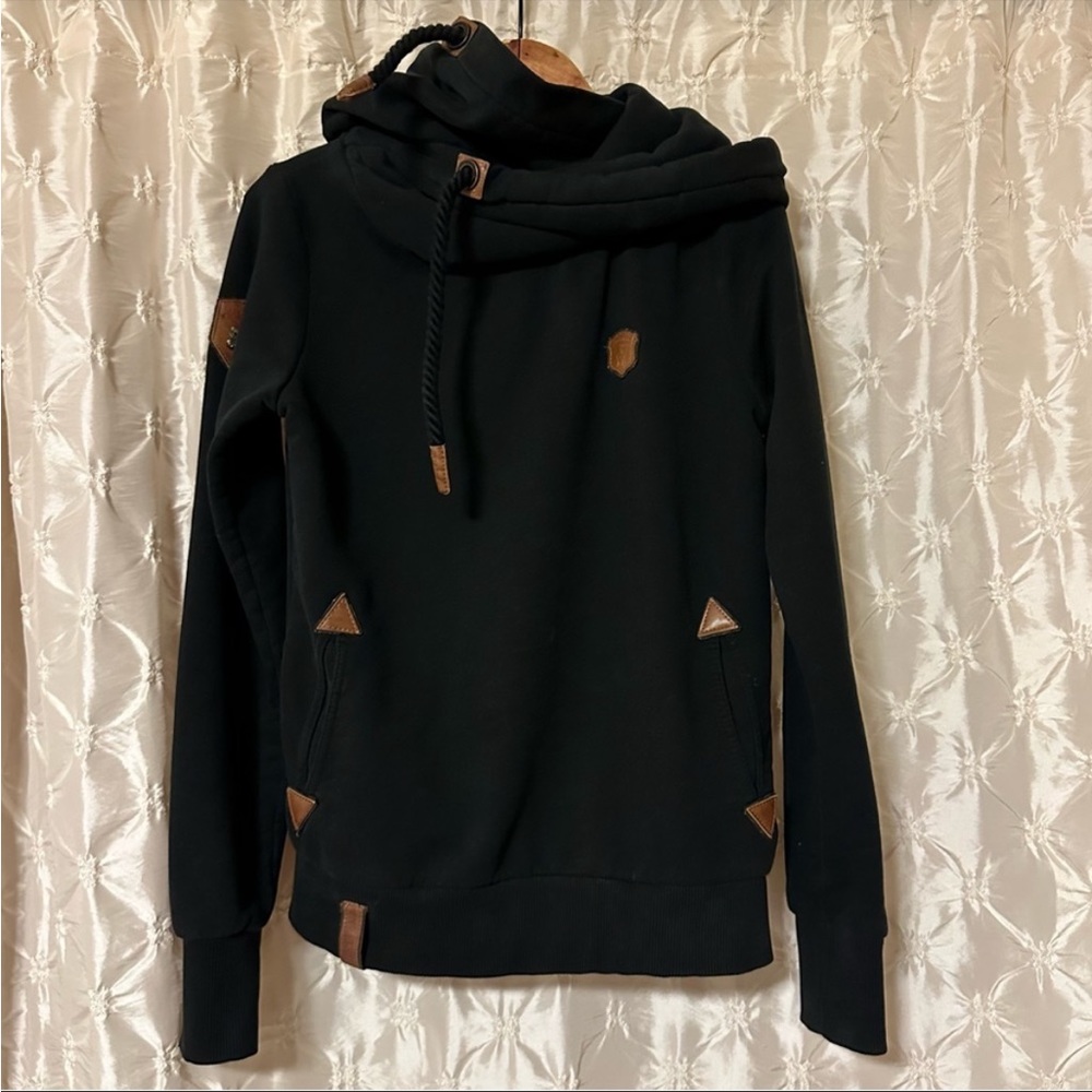 Naketano Black A Brave New World Hoodie
Sweatshirt Chunky Cowl Neck